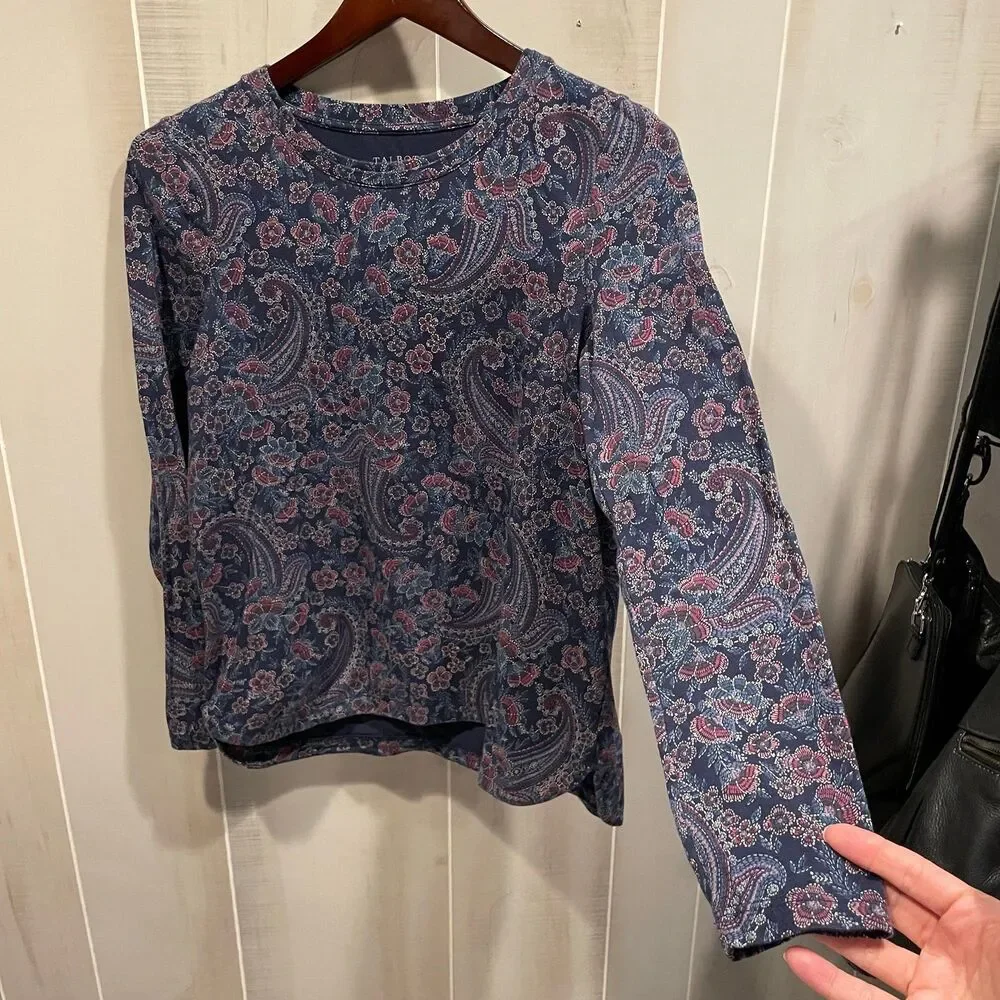 Cute cotton stretch Talbots navy floral paisley swirl long sleeve crew neck top - Picture 8 of 9